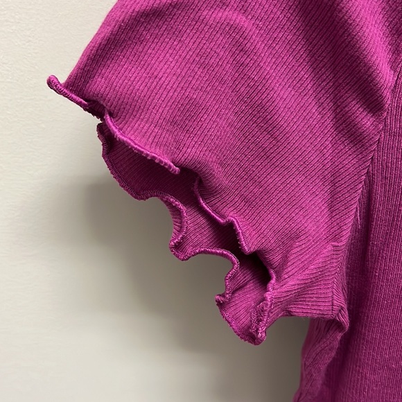 Maurices 24/7 Solid Ribbed Lettuce Edge Scoop Neck Tee - Magenta Orchid - Medium - Picture 5 of 9